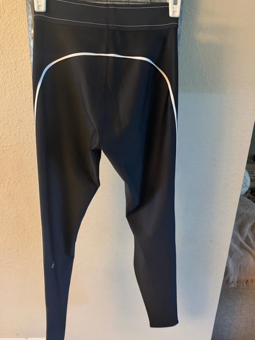 ALO Yoga Airlift High Waist Suit Up Legging - Picture 4 of 7